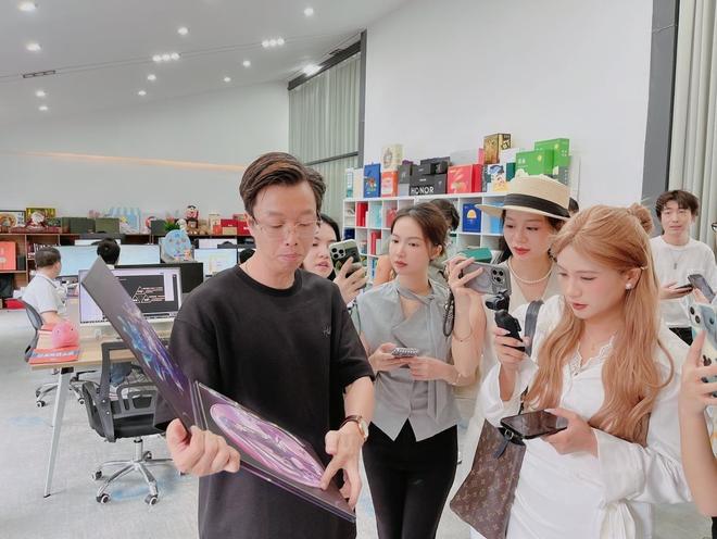 创：原来这些火爆全网的IP是龙岗造瓦力游戏app网络大V走访龙岗文(图2)